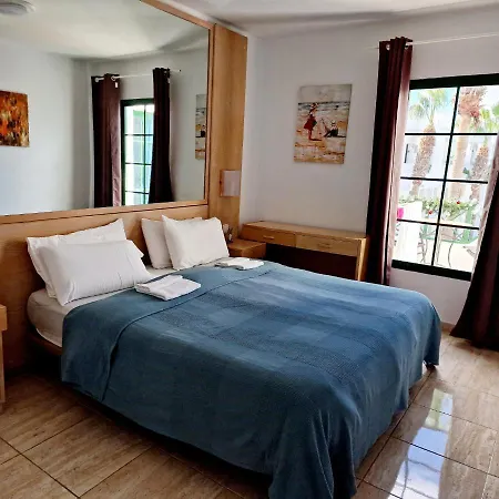 Lovely Mira With Pool Apartment Puerto del Carmen (Lanzarote)
